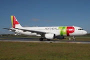 TAP Air Portugal Airbus A320-214 (CS-TNG) at  Lisbon - Portela, Portugal