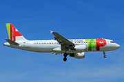 TAP Air Portugal Airbus A320-214 (CS-TNG) at  London - Heathrow, United Kingdom