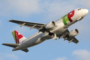 TAP Air Portugal Airbus A320-214 (CS-TNG) at  London - Heathrow, United Kingdom