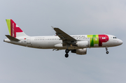 TAP Air Portugal Airbus A320-214 (CS-TNH) at  Hamburg - Fuhlsbuettel (Helmut Schmidt), Germany