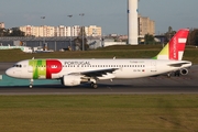 TAP Air Portugal Airbus A320-214 (CS-TNI) at  Lisbon - Portela, Portugal