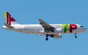 TAP Air Portugal Airbus A320-214 (CS-TNI) at  Madrid - Barajas, Spain