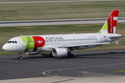 TAP Air Portugal Airbus A320-214 (CS-TNI) at  Dusseldorf - International, Germany
