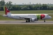 TAP Air Portugal Airbus A320-214 (CS-TNI) at  Vienna - Schwechat, Austria