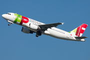 TAP Air Portugal Airbus A320-214 (CS-TNJ) at  Brussels - International, Belgium