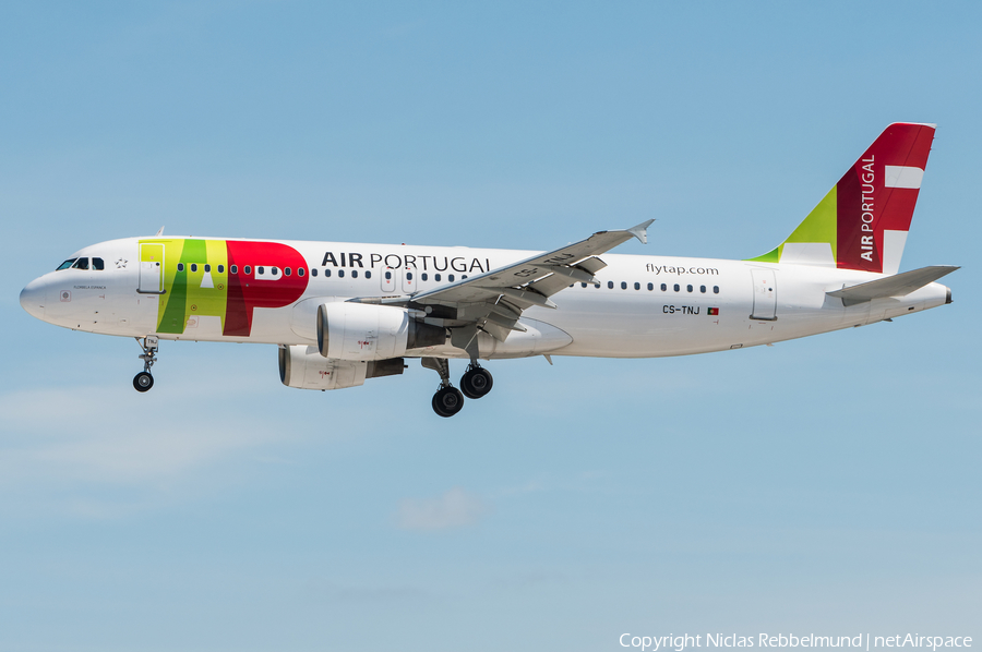 TAP Air Portugal Airbus A320-214 (CS-TNJ) | Photo 319049