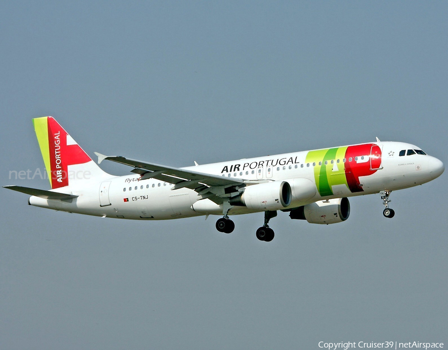 TAP Air Portugal Airbus A320-214 (CS-TNJ) | Photo 353946