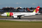 TAP Air Portugal Airbus A320-214 (CS-TNJ) at  Lisbon - Portela, Portugal