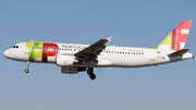 TAP Air Portugal Airbus A320-214 (CS-TNM) at  Barcelona - El Prat, Spain