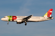 TAP Air Portugal Airbus A320-214 (CS-TNM) at  Madrid - Barajas, Spain