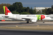 TAP Air Portugal Airbus A320-214 (CS-TNN) at  Lisbon - Portela, Portugal