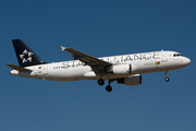 TAP Air Portugal Airbus A320-214 (CS-TNP) at  Lisbon - Portela, Portugal