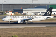 TAP Air Portugal Airbus A320-214 (CS-TNP) at  Lisbon - Portela, Portugal
