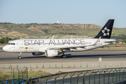 TAP Air Portugal Airbus A320-214 (CS-TNP) at  Madrid - Barajas, Spain