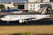 TAP Air Portugal Airbus A320-214 (CS-TNP) at  Lisbon - Portela, Portugal