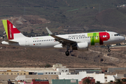 TAP Air Portugal Airbus A320-214 (CS-TNR) at  Gran Canaria, Spain