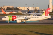 TAP Air Portugal Airbus A320-214 (CS-TNS) at  Lisbon - Portela, Portugal