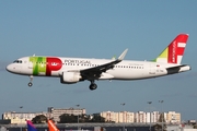 TAP Air Portugal Airbus A320-214 (CS-TNS) at  Lisbon - Portela, Portugal