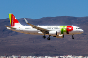 TAP Air Portugal Airbus A320-214 (CS-TNS) at  Gran Canaria, Spain