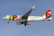 TAP Air Portugal Airbus A320-214 (CS-TNS) at  Warsaw - Frederic Chopin International, Poland