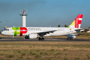 TAP Air Portugal Airbus A320-214 (CS-TNT) at  Lisbon - Portela, Portugal