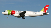 TAP Air Portugal Airbus A320-214 (CS-TNU) at  Lisbon - Portela, Portugal