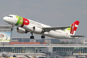 TAP Air Portugal Airbus A320-214 (CS-TNU) at  Warsaw - Frederic Chopin International, Poland