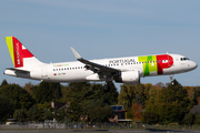 TAP Air Portugal Airbus A320-214 (CS-TNV) at  Hamburg - Fuhlsbuettel (Helmut Schmidt), Germany