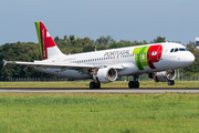 TAP Air Portugal Airbus A320-214 (CS-TNW) at  Hamburg - Fuhlsbuettel (Helmut Schmidt), Germany