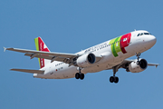 TAP Air Portugal Airbus A320-214 (CS-TNW) at  Gran Canaria, Spain