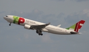 TAP Air Portugal Airbus A330-223 (CS-TOG) at  Miami - International, United States