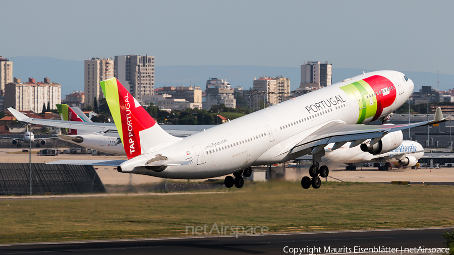 TAP Air Portugal Airbus A330-223 (CS-TOG) | Photo 158106