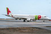 TAP Express (Portugalia) Embraer ERJ-190LR (ERJ-190-100LR) (CS-TPO) at  Tenerife Sur - Reina Sofia, Spain