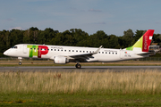 TAP Express (Portugalia) Embraer ERJ-190LR (ERJ-190-100LR) (CS-TPQ) at  Hamburg - Fuhlsbuettel (Helmut Schmidt), Germany