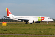 TAP Express (Portugalia) Embraer ERJ-190LR (ERJ-190-100LR) (CS-TPT) at  Amsterdam - Schiphol, Netherlands