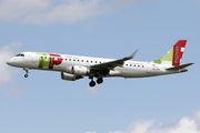 TAP Express (Portugalia) Embraer ERJ-190LR (ERJ-190-100LR) (CS-TPV) at  Amsterdam - Schiphol, Netherlands