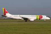 TAP Express (Portugalia) Embraer ERJ-190LR (ERJ-190-100LR) (CS-TPW) at  Amsterdam - Schiphol, Netherlands