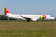 TAP Express (Portugalia) Embraer ERJ-190LR (ERJ-190-100LR) (CS-TPW) at  Amsterdam - Schiphol, Netherlands