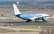 Hi Fly Airbus A330-223 (CS-TQW) at  Madrid - Barajas, Spain