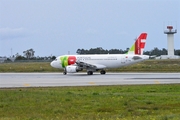 TAP Air Portugal Airbus A319-111 (CS-TTE) at  Porto, Portugal