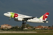 TAP Air Portugal Airbus A319-111 (CS-TTE) at  Porto, Portugal