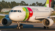 TAP Air Portugal Airbus A319-111 (CS-TTP) at  Porto, Portugal