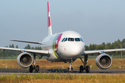 TAP Air Portugal Airbus A319-112 (CS-TTQ) at  Porto, Portugal