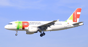 TAP Air Portugal Airbus A319-112 (CS-TTV) at  Barcelona - El Prat, Spain