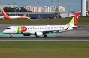 TAP Express (Portugalia) Embraer ERJ-195AR (ERJ-190-200 IGW) (CS-TTW) at  Lisbon - Portela, Portugal