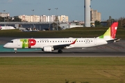 TAP Express (Portugalia) Embraer ERJ-195AR (ERJ-190-200 IGW) (CS-TTX) at  Lisbon - Portela, Portugal