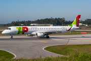 TAP Express (Portugalia) Embraer ERJ-195AR (ERJ-190-200 IGW) (CS-TTX) at  Porto, Portugal