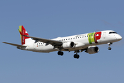 TAP Express (Portugalia) Embraer ERJ-195AR (ERJ-190-200 IGW) (CS-TTX) at  Tenerife Sur - Reina Sofia, Spain