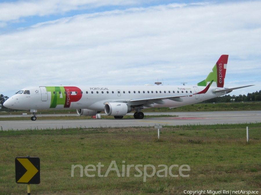 TAP Express (Portugalia) Embraer ERJ-195AR (ERJ-190-200 IGW) (CS-TTZ) | Photo 171702