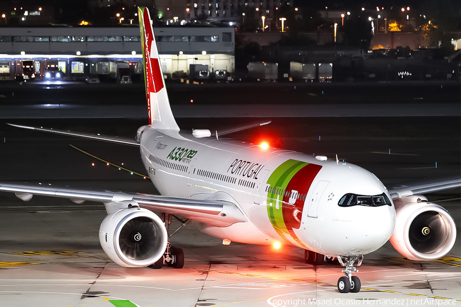 TAP Air Portugal Airbus A330-941N (CS-TUB) | Photo 352202